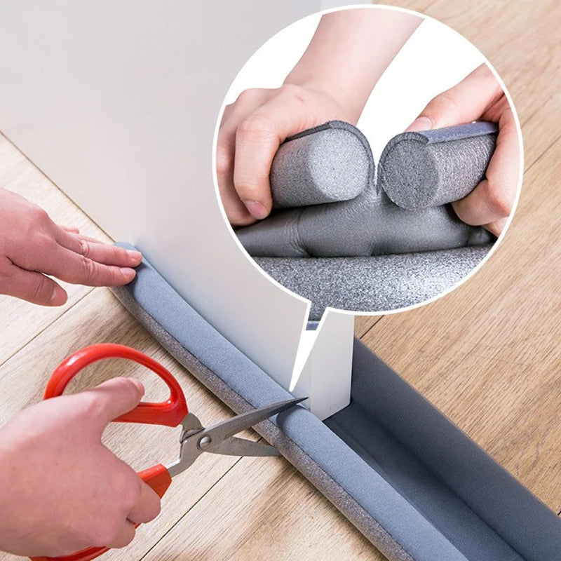 FLEXIBLE DOOR SEALING STRIP