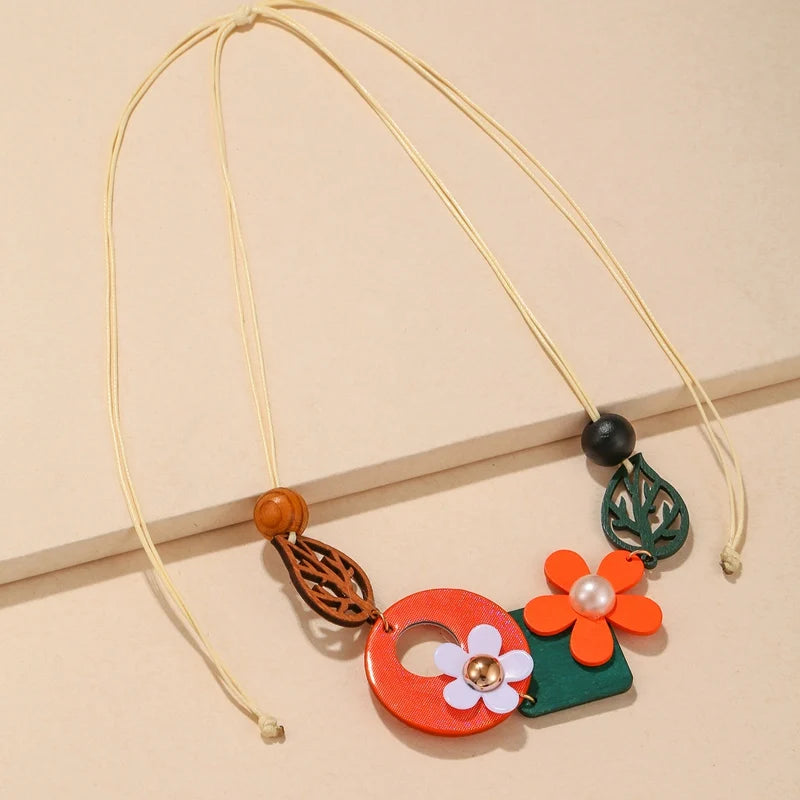 LEBLON WOODEN GEOMETRIC NECKLACE