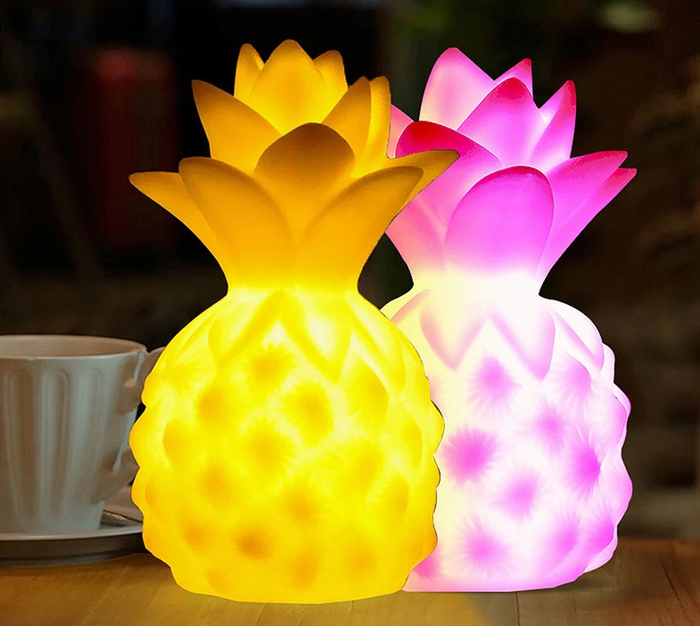 PINEAPPLE TABLE LAMP